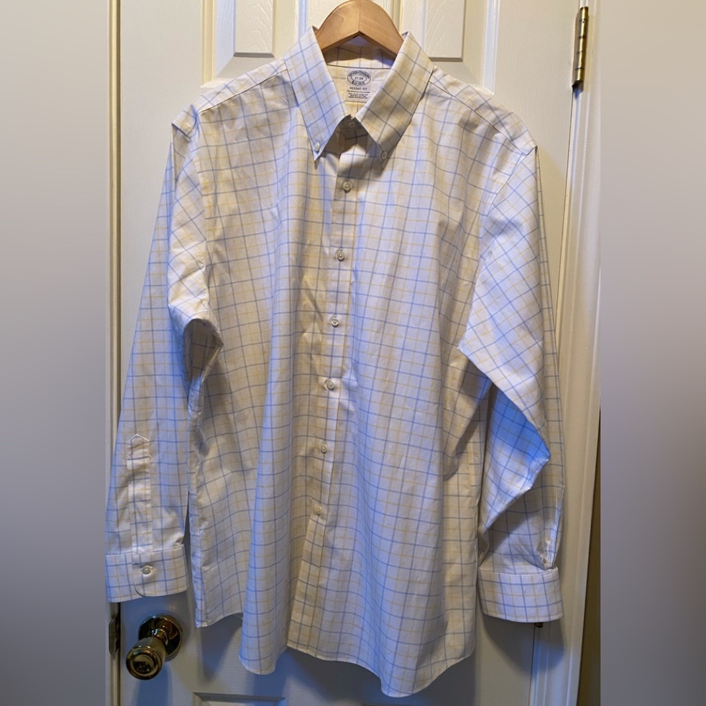 Brooks Brothers Regent Fit button down shirt.  Size 17-34.